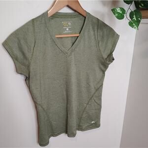 Mountain Hardwear Moss Green Tee Size Small